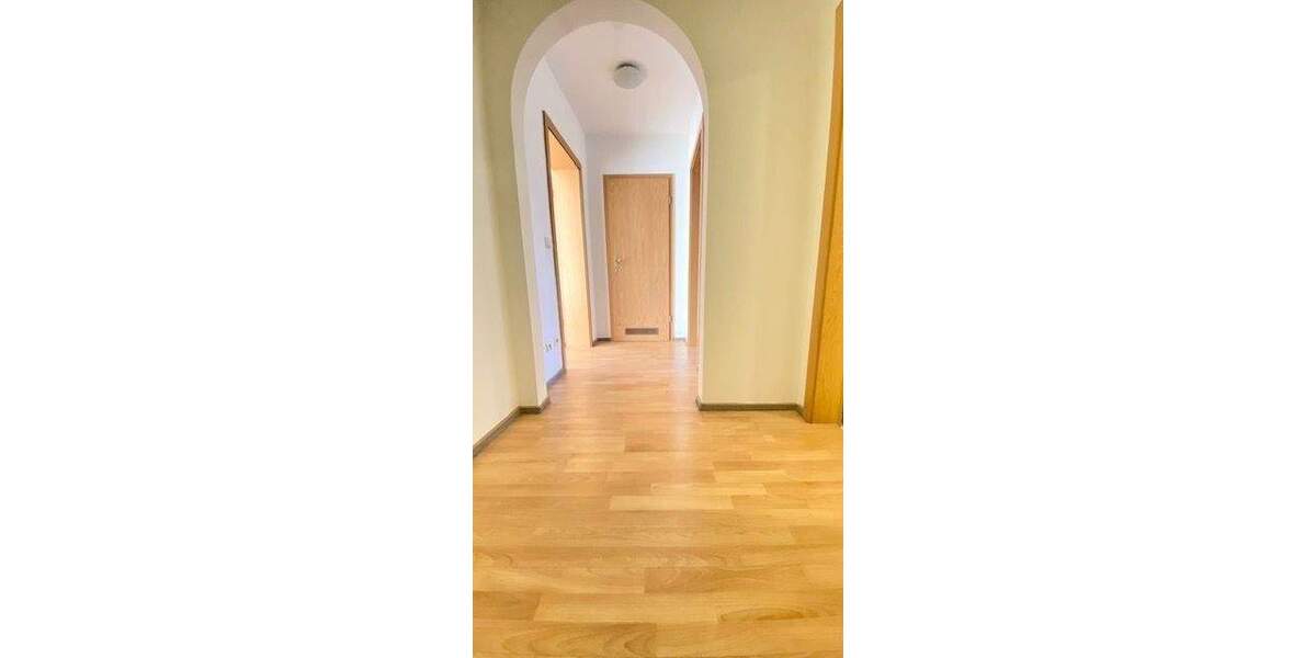Etagenwohnung Freilassing - 2 Zimmer, 64 m&sup2;, 259.000&euro; | Angebot:25667668