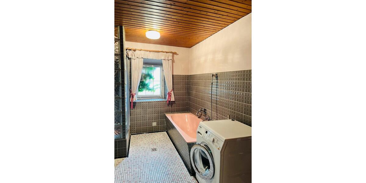 Einfamilienhaus Fridolfing - 7 Zimmer, 120 m&sup2;, 1.400&euro; | Angebot:27617216